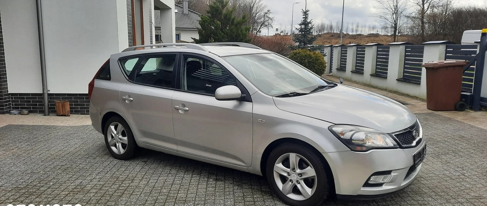 Kia Ceed cena 18700 przebieg: 236000, rok produkcji 2012 z Słupsk małe 326